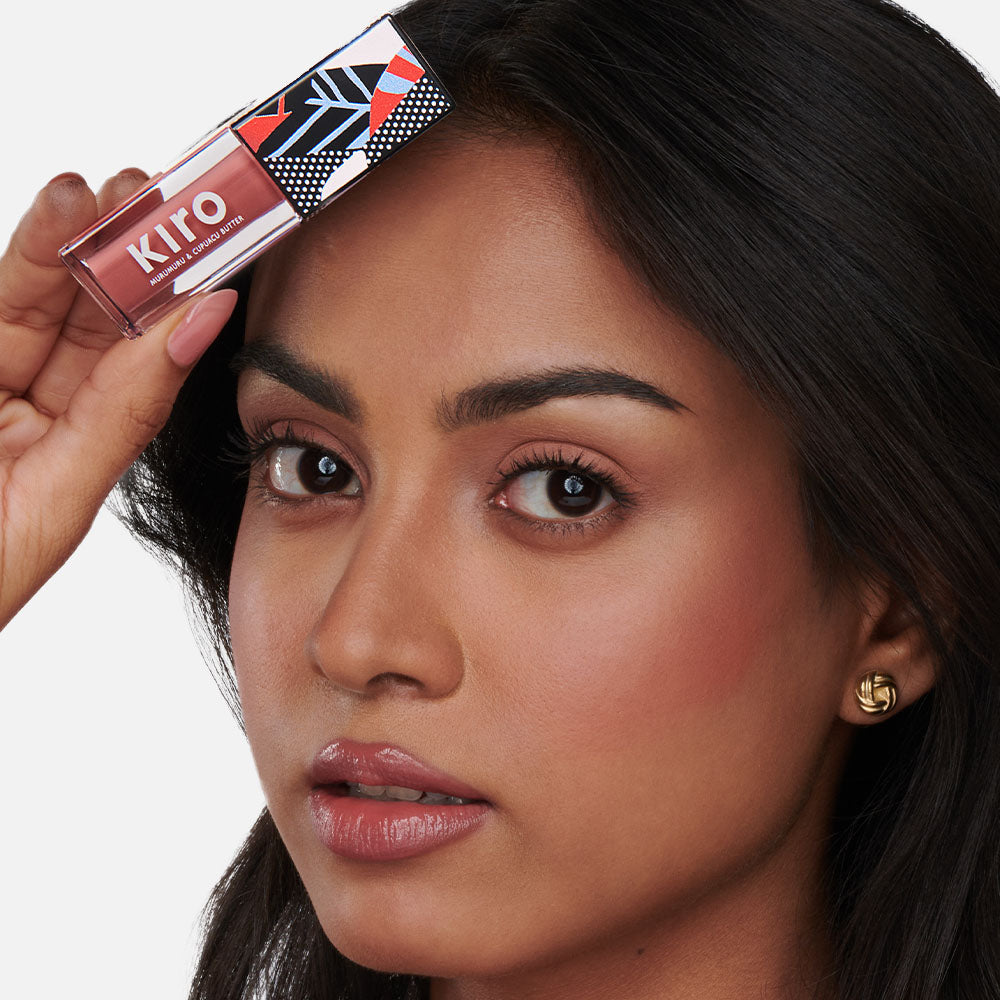 Glossfinity Crème Gloss - Blushing Apricot 03Blushing Apricot 03